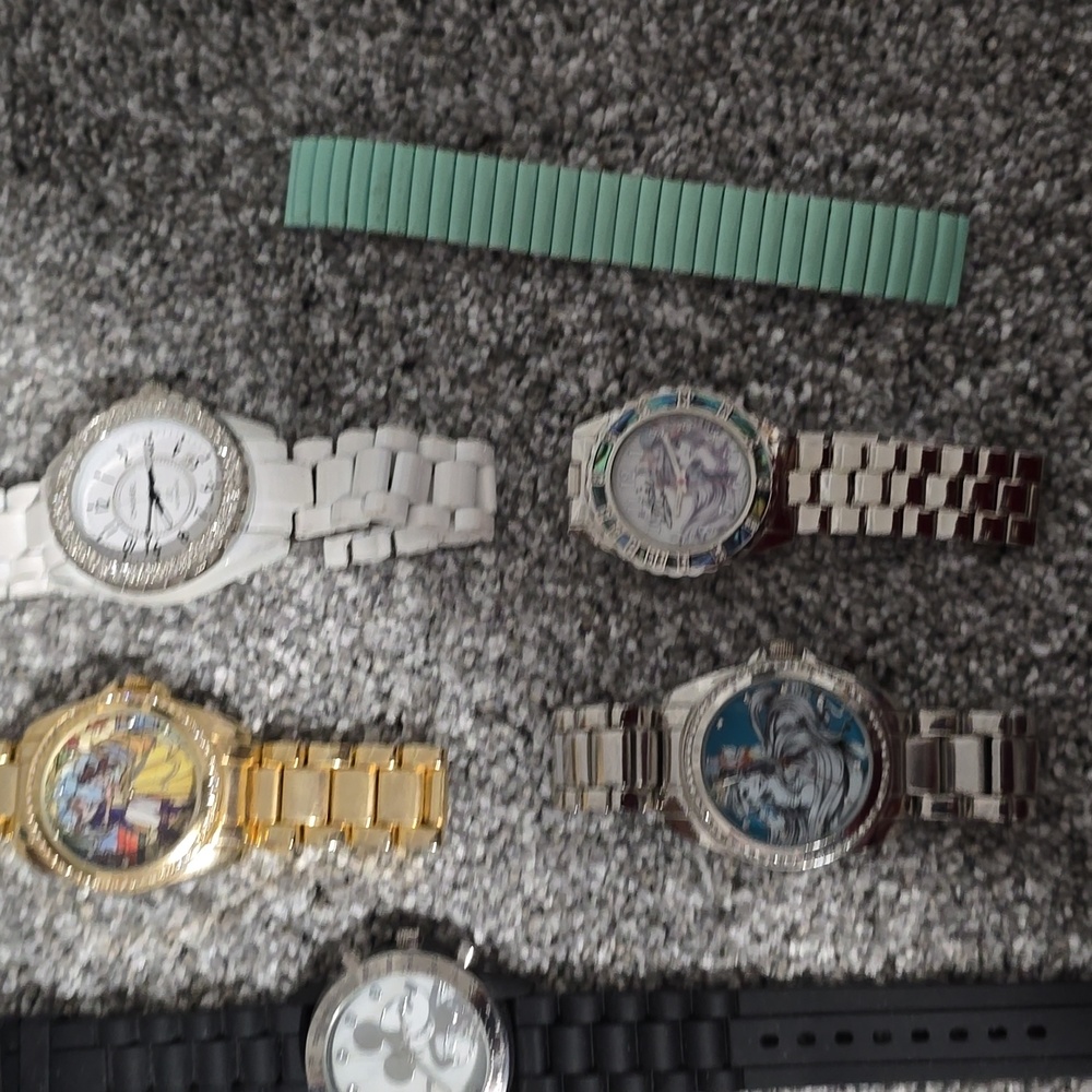 Watches lot of 6 -Disney - Picture 3 of 3